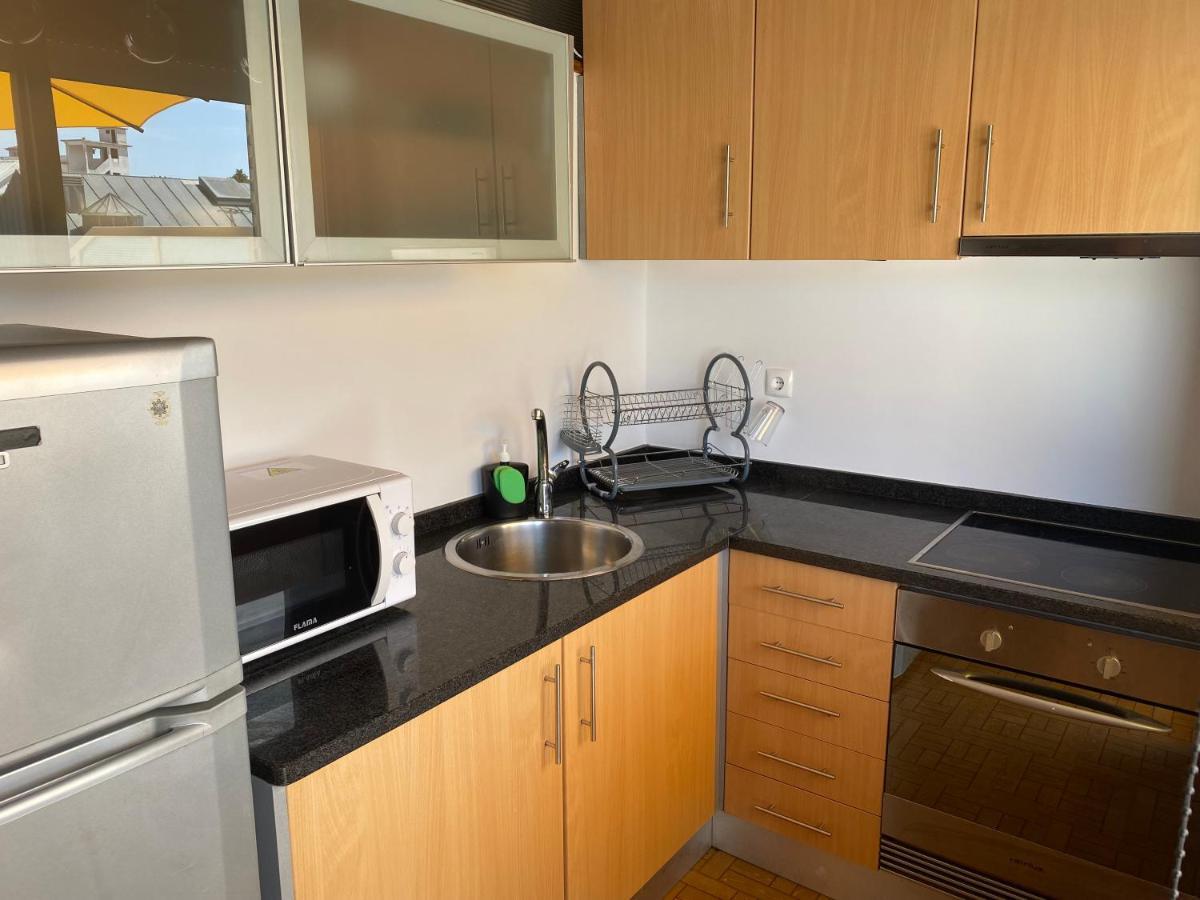 Apartamento Com Patio Na Rua Principal Da Cidade Porto Eksteriør billede