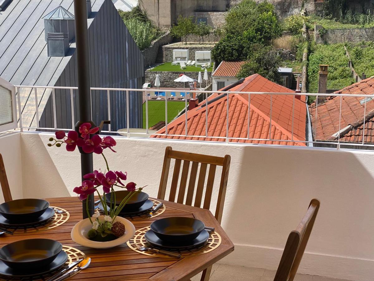 Apartamento Com Patio Na Rua Principal Da Cidade Porto Eksteriør billede